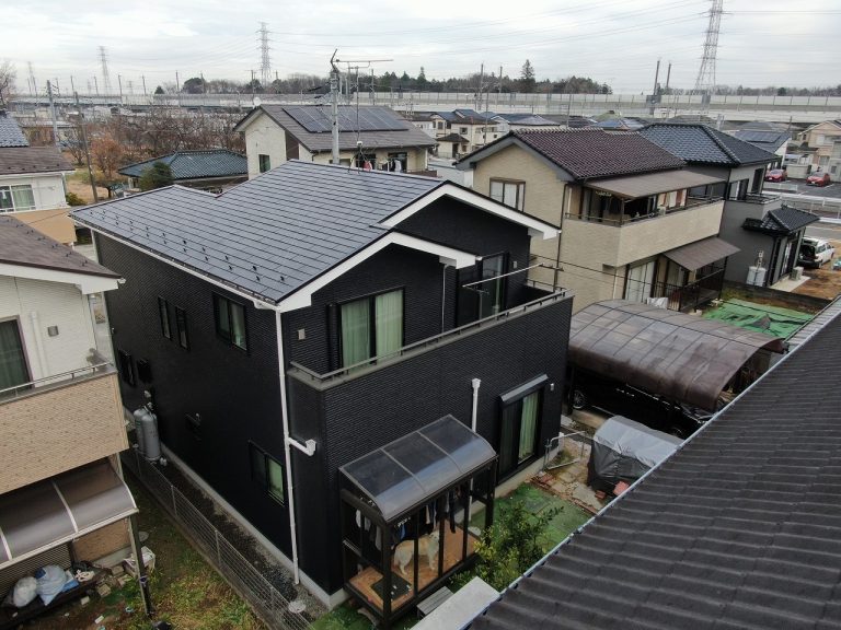 外壁・屋根の塗装相談｜濃色を取り入れた落ち着きのある外観へ（施工後）