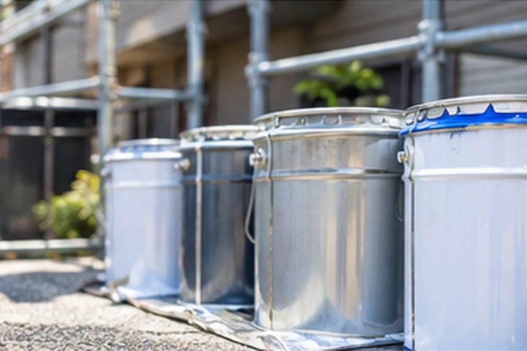 住宅塗装用の塗料缶のイメージ
